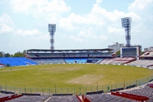 চিত্র:KolkataEdenStadium.jpg
