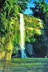 চিত্র:WaterfallMadhabkunda.jpg