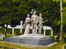 চিত্র:DhakaUniversityRaju.jpg