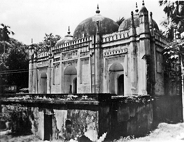 চিত্র:MusaKhansMosqueDhaka.jpg