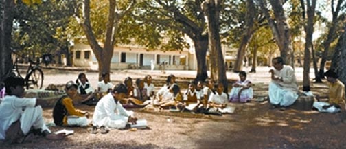 চিত্র:Shahintiniketan.jpg