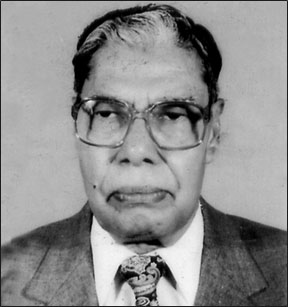 চিত্র:AliMInnas.jpg