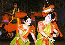 চিত্র:FolkDance.jpg