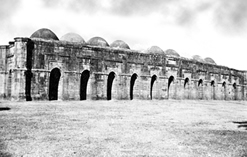 চিত্র:BaroSonaMasjid.jpg