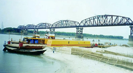 চিত্র:HardingeBridge.jpg