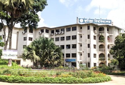 চিত্র:ComillaUniversityAdminBuilding.jpg