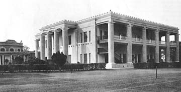 চিত্র:DhakaCollege2.jpg