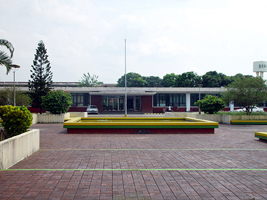 চিত্র:BangladeshRiceResearchInstitute.jpg
