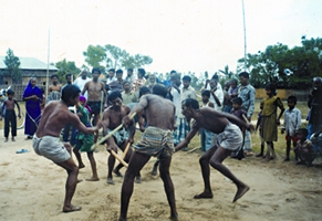 চিত্র:KathiKhelaPanchgor.jpg