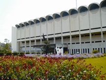 চিত্র:BangladeshNationalMuseum.jpg