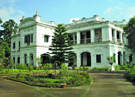 চিত্র:UniversityDhakaViceChancellorResidence.jpg