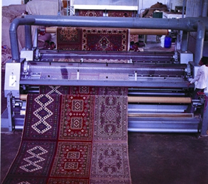 চিত্র:JuteCarpetMaking.jpg