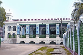চিত্র:ImambaraHusiniDalan.jpg