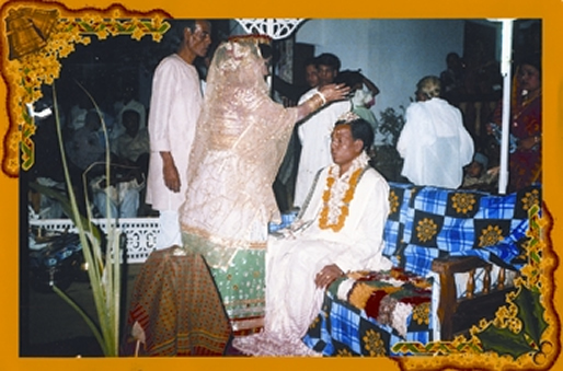 চিত্র:MonipuriMarrage.jpg