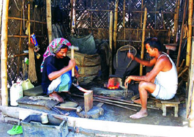 চিত্র:Kamar.jpg