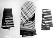 চিত্র:Dress2.jpg