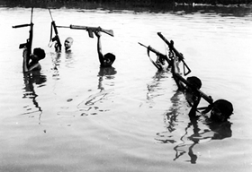 চিত্র:WarOfLiberationYoung.jpg