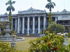 চিত্র:CalcuttaMarblePalace.jpg
