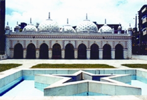 চিত্র:StarMosqueDhaka.jpg