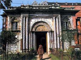 চিত্র:SonargaonMainEntrance.jpg