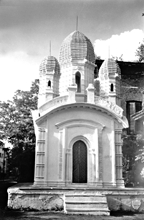 চিত্র:ChandraKumarRoyPancharatnaTemple.jpg
