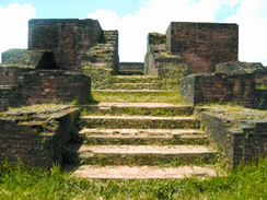 চিত্র:ItakholaMuraMainamoti.jpg