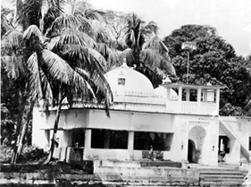 চিত্র:BayazdBostamiDargahMosque.jpg