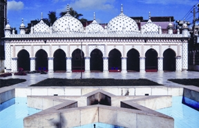 চিত্র:TaraMosque.jpg