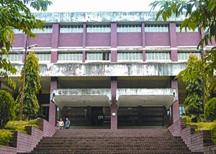 চিত্র:ChittagongUniversityCentralLibrariy.jpg