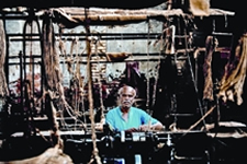 চিত্র:AdamjeeJuteMill.jpg
