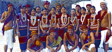 চিত্র:TripuraGirlsBoys.jpg