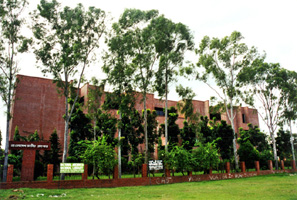 চিত্র:NationalLibrary.jpg