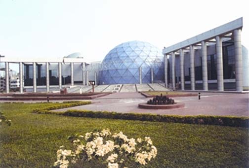 চিত্র:BhananiNovaTheare.jpg