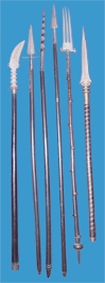 চিত্র:Spears.jpg