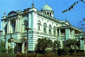 চিত্র:HighCourtOld.jpg