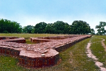 চিত্র:DarashBariMadrsha.jpg