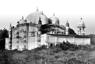 চিত্র:SarailMosque.jpg