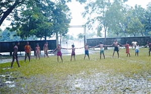 চিত্র:FolkGameGollasut.jpg