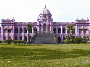 চিত্র:AhsanManzil1.jpg