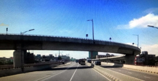 চিত্র:Flyover.jpg
