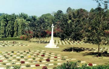 চিত্র:ChittagongWarCemetry.jpg
