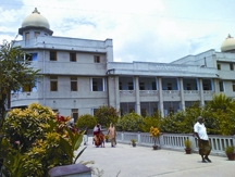 চিত্র:KumudiniHospital.jpg