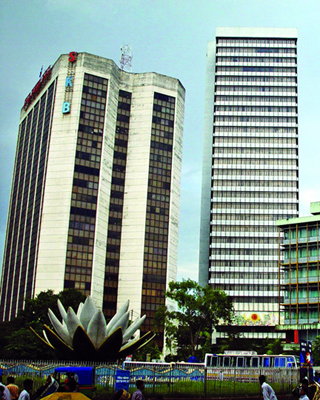 চিত্র:SenaKalyanBhaban.jpg